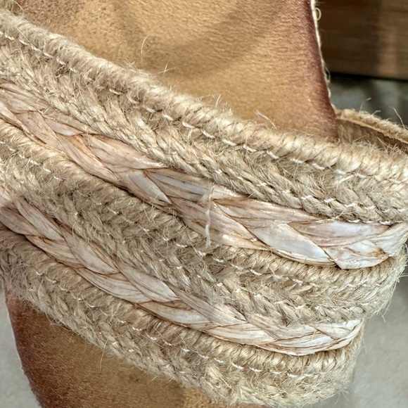 Beige Woven Wedge Sandals with Cork Heel EU 38 US 7.5 conversion - Picture 7 of 16